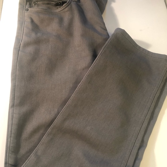 Banana Republic Traveler Chinos - Picture 2 of 4
